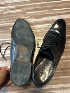 Ruosh Black Formal Shoes