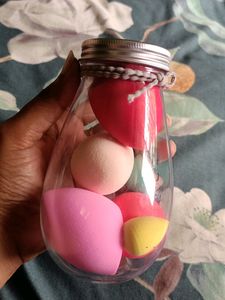 Faces Canada Beauty Blender With Jar
