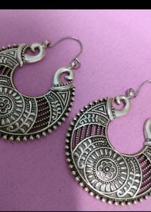 4 Pairs Of Earrings