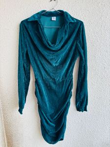 Elegant Teal Velvet Mini Dress