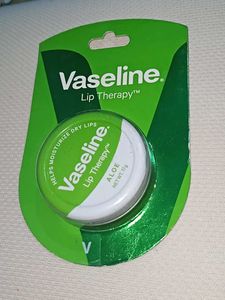 Vaseline Lip Therapy Aloe