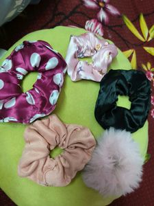 5 Beautiful Scrunchies on Sale