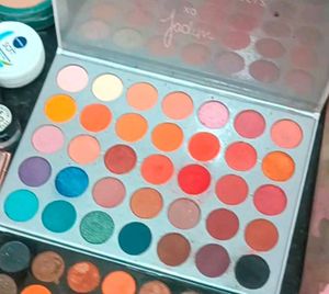 Jaclyn hill eyeshadow palette l.