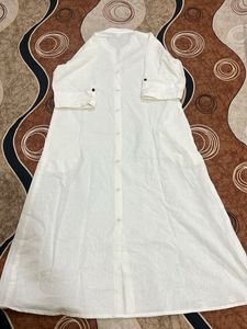 Unused New White Embroidered Kurta Set
