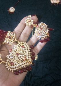 Bridal Neckless Set In Maroon &amp; Golden Colour