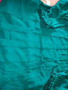 Elegant Green Women's Top