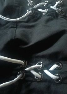 CLASSIC BLACK SKIRT
