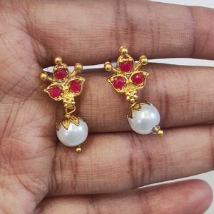 Elegant Gold &amp; Ruby Necklace