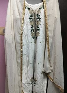 WHITE Embroidered Kurti With Dupatta