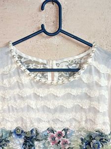 Ladies Stylish Floral Lace Top