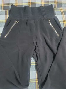 Combo of woollen top and jeggings