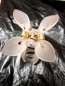 Butterfly Clutcher 🦋