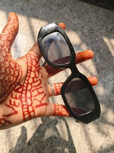 Beautiful Black 🕶️ For Both Man And Women
