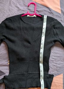 Zara Black Full Sleeves Crop Top
