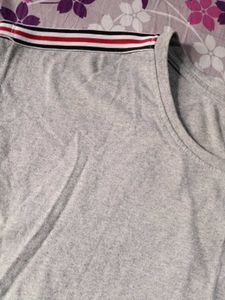 Crop Grey &#39;Love Myself&#39; Tee🩷