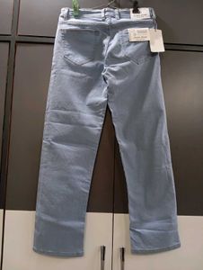 309. Straight/baggy Jeans For Women