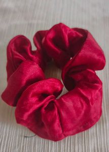 Combo : RED Lipstick+Scrunchie+ Earring