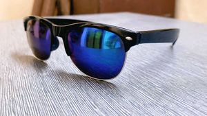 Stylish Blue Mirror Sunglasses – Great Condition