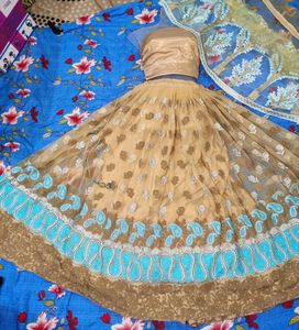 Lehenga/blouse piece and dupatta