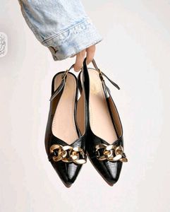 Black Chain Accent Flats
