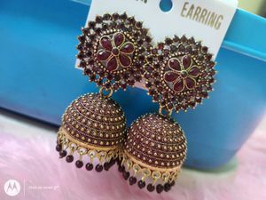TRADITIONAL MAROON EARRINGS/JUMKA