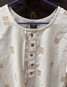 Off White Printed Short Kurta!🤍