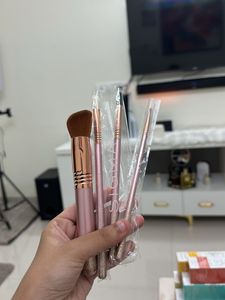 Sigma Brushes