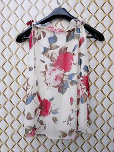 New With Tag Cute Soft Floral Dori Top