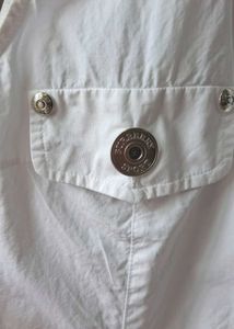 BURBERRY White Sleeveless Button-Up