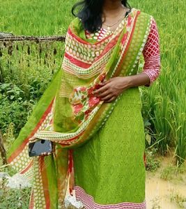 Floral Green White Red Suit Set 💚 ⚪🔴