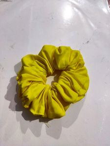 Scrunchies hair Style