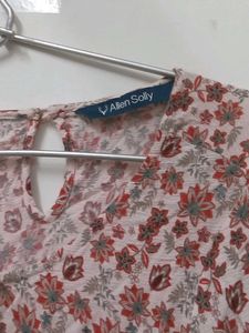 Floral Print Bell Sleeve Top