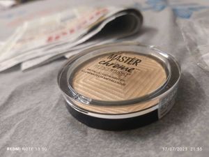 Maybelline Metalic Highlighter
