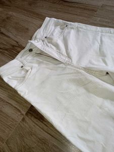 Combo Of Off White High Waisted Jeans &amp; Earrings
