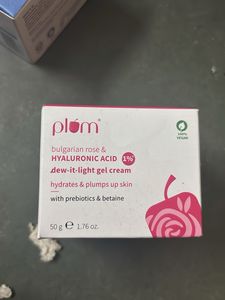 Plum Hyaluronic Acid Moisturiser and Gel Cream