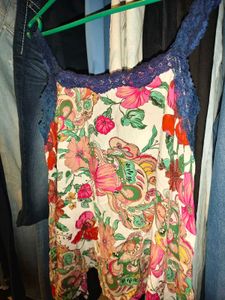 🎄Buy 1, Get 1 Free🎁Floral Lace Trim Tank Top