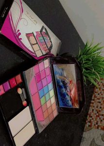 Makeup Kit