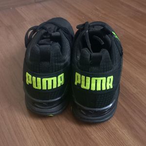 PUMA SPORTS SHOE  unwanted gift...used Once NO COI