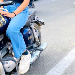 Stylish Blue Solid Straight Fit Jeans 👖