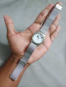 Lobor Watch