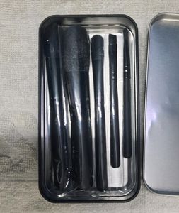 L&#39;Oreal Makeup Brushes- New &amp; Unused