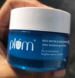 Plum.. Rice water &amp; 2%niacinamide Gel Cream