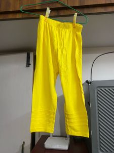 Yellow Leggings 3/4th