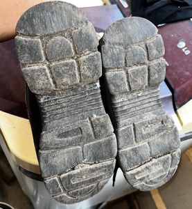 USED BOOTS