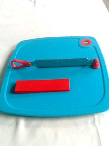 Vegetable Cutting Board with Safety Knife