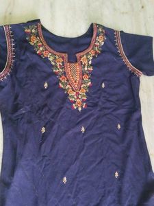 A Straight Women Kurta Nd Pant