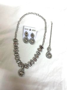 Necklace+earrings+magtika Set