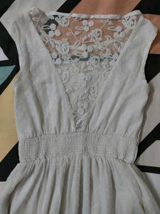 White Lace Sleeveless Dress