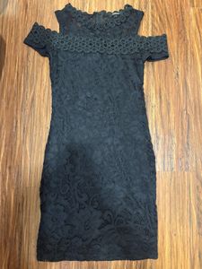 Cold Shoulder Black Lace Bodycon Dress