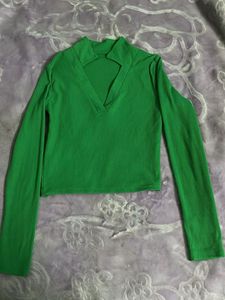 V-neck Green Crop Top